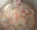 Foto langkah ke 1 dari resep Seblak krupuk kuah.