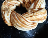 Foto del paso 7 de la receta: Rosca de reyes/Pascua trenzada de dulce de leche