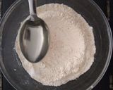Foto del paso 1 de la receta: Pan casero de harina integral