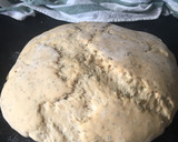 Foto del paso 2 de la receta: Pan con tomate, cebolla y aceitunas