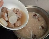 รูปขั้นตอนการทำที่ 6 ของ ข้าวต้มกระดูกหมู