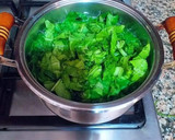 Foto del paso 3 de la receta: Potaje de garbanzos con acelgas tiernas y doble sofrito