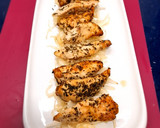 Foto del paso 4 de la receta: Montaditos de pollo con salsa de frutos rojos y queso de cabra