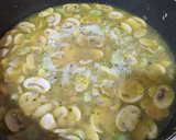Foto del paso 2 de la receta: Arroz con habitas y champiñones frescos