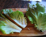 Foto del paso 1 de la receta: Sopa de lechuga con jamón curado y cansalada