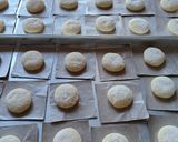Foto langkah ke 4 dari resep Donat maizena.