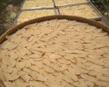 Foto langkah ke 7 dari resep Krupuk Nasi Renyah dan Gurih.