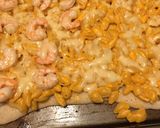A picture of step 5 of Mac & Cheese Pizza.