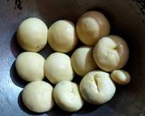 A picture of step 6 of Koraishutir Kochuri ya Matar ke Poori.
