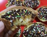 Foto langkah ke 8 dari resep Terang Bulan Mini Simple (kilat, no ragi, empuk).