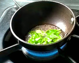 રવા ના બોલ્સ(rava na balls in Gujarati) રેસીપી સ્ટેપ2ફોટો