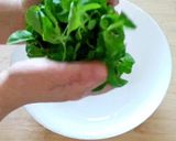 A picture of step 2 of Purslane Salad.