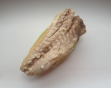 Foto del paso 14 de la receta: Lomos de chicharrines con alcachofa sobre salsa de ajo