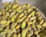 A picture of step 2 of Roasted Holay / Cholia.
