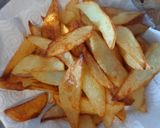 Pas rețetă Cartofi prăjiți cu ouă ochi și salata de roșii cu pătrunjel 1 fotografie