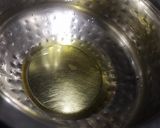 A picture of step 2 of Mung beans curry.