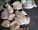 Hình bước làm 4 của món Hột vịt lộn xào me tại nhà