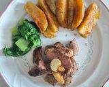Foto langkah ke 5 dari resep Homemade Ribeye Steak.