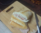 Foto del paso 3 de la receta: Bocadillo de pollo relleno con tomate aliñado