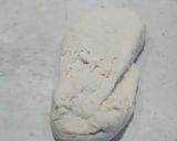 A picture of step 2 of Pesto and Tomato flatbread.
