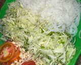 Foto langkah ke 4 dari resep Soto Ayam Santan.