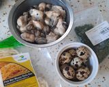 Hình bước làm 1 của món Hàu/ hà nướng trứng cút phomai