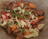 Foto langkah ke 4 dari resep Sapi lada hitam.
