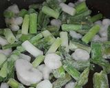 Foto del paso 2 de la receta: Hojaldre con espárragos y ajos