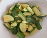 Foto del paso 4 de la receta: Ensalada de calabacitas a la vinagreta