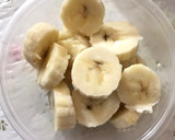 Foto langkah ke 1 dari resep Banana Mango Smoothies.