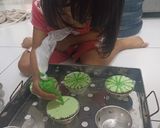 Foto langkah ke 7 dari resep Bolu Kukus Mekar (motif semangka).