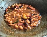 A picture of step 2 of Kabuli chana masala.