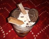 चाॅकलेट चिप्स ओरियो बिस्कुट शेक(Chocolate chips Oreo shake recipe in Hindi) रेसिपी चरण 4 फोटो