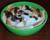 Foto del paso 4 de la receta: Yogurt con galletas y pasas