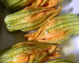 A picture of step 1 of Baked stuffed courgettes blossoms.