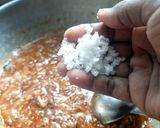 A picture of step 5 of Eggplant mint gothsu/curry.