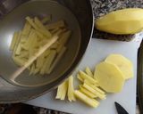 Foto del paso 1 de la receta Sartenada de patatas crocantes, bacon y huevos