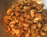 A picture of step 4 of Creamy Garlic Mushroom.