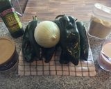 Foto del paso 1 de la receta: Rajas de chile poblano con crema y queso Oaxaca