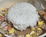 Foto langkah ke 5 dari resep Nasi Goreng Ayam Udang.