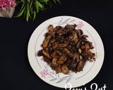 A picture of step 3 of Button Mushroom Stir Fry.