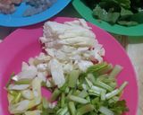 Foto langkah ke 1 dari resep 13. Bihun Goreng Tidak Berminyak.