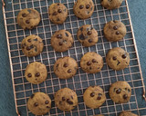 Foto langkah ke 5 dari resep Soft Cookies Coklat.