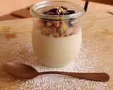 Foto del paso 8 de la receta Panna cotta de leche de almendras con crumble y mermelada de arándanos