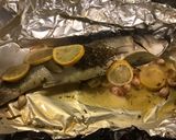 Une image de l'étape 8 de Bar aux herbes aromatiques et citron,ail en chemise.