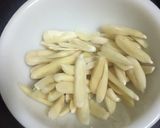 A picture of step 4 of Dodh sawia with shakar(vermicelli).