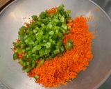 Une image de l'étape 6 de Salade de concombre, carottes et poivron à la mozzarella.