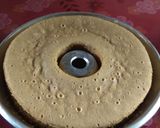 Foto langkah ke 4 dari resep Caramel Coffee Sponge Cake (Kue Bolu Kopi Caramel).