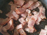 Omelette colorido con tocino