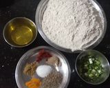 લીલી લસણ અને સુરતી મરચાના મસાલા થેપલા (Green Garlic Surti Marcha Masala Thepla Recipe In Gujarati) રેસીપી સ્ટેપ1ફોટો